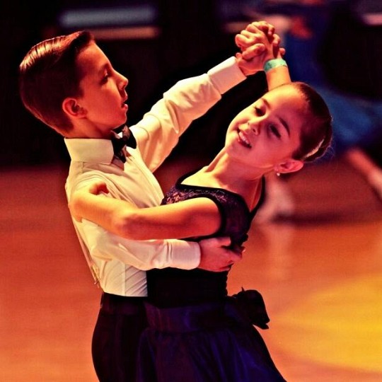 Глорія, школа спортивного танцю