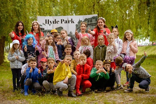 Hyde Park English Club, курси англійської мови