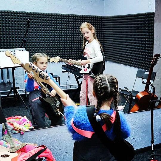 Rock School, музична студія