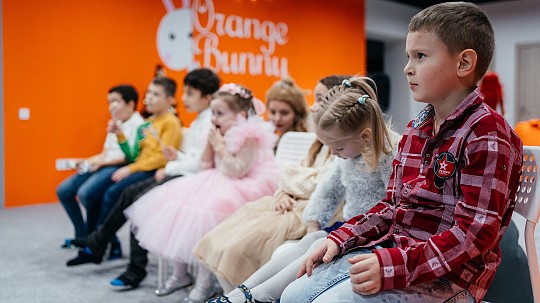 Orange bunny, дитячий центр