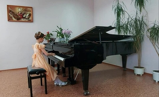 Дніпровська дитяча музична школа 10