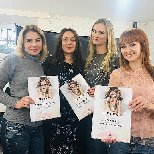 MakeUP & BROW School Яни Жили, школа візажу