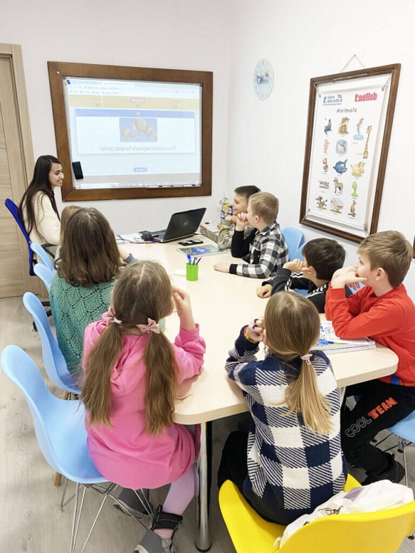 Extra Education, школа іноземних мов